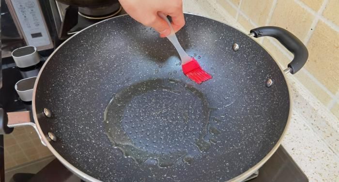 新不锈钢炒锅怎么样开锅