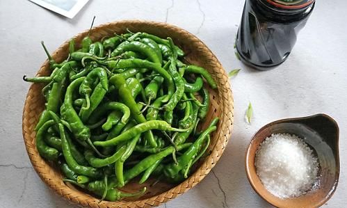 怎么腌制辣椒不坏又好吃不长花
