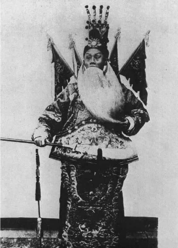 中央八套正在播放的电视剧叫什么(1958年北京电视台播出第一部电视剧)