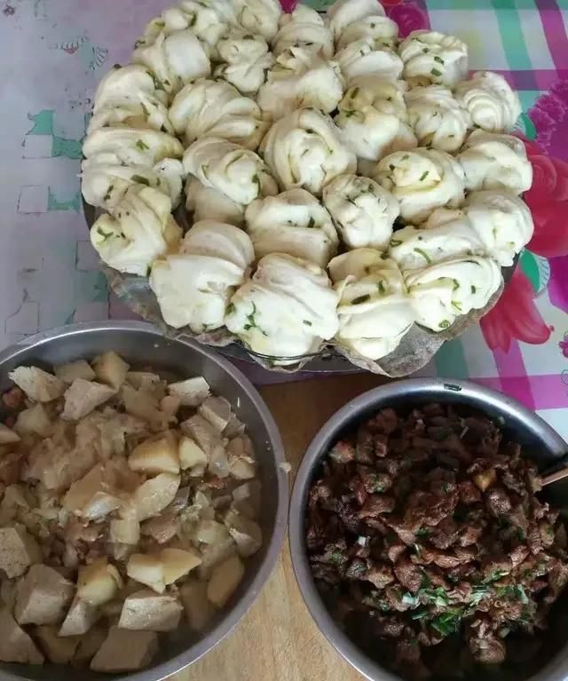 武川县美食，武川凉拌莜面做法？图3