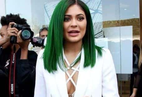 为什么大街上穿「瑜伽裤」的女孩越来越多了-（女人穿丁字裤）