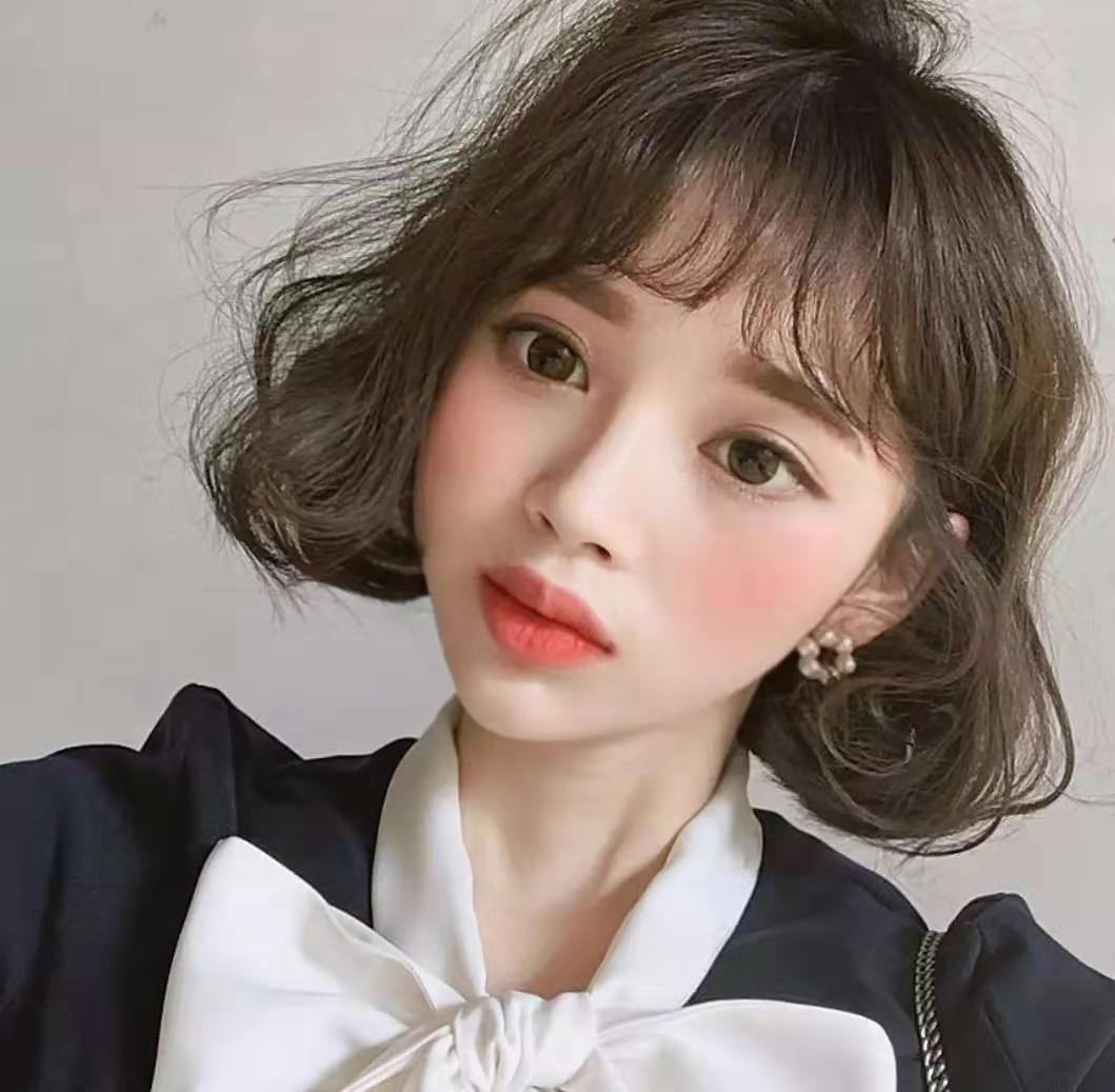 发量少而且细软的女生适合啥头发（发量少适合什么发型建议）