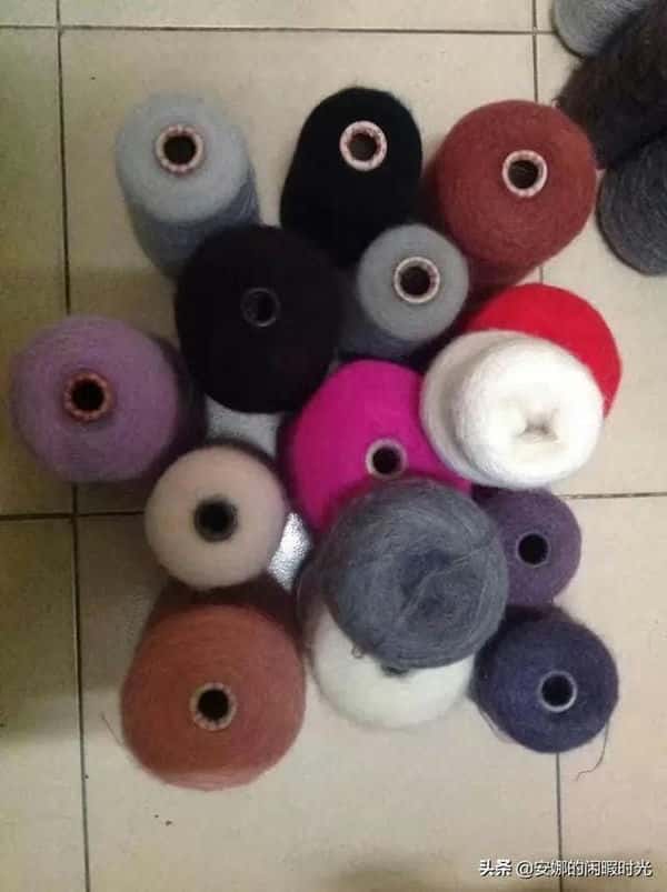 澳毛大衣为什么很扎人(大衣上写100澳毛真假)