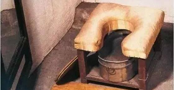 出逃过程如何解决生理问题(慈禧用什么解决生理需求)