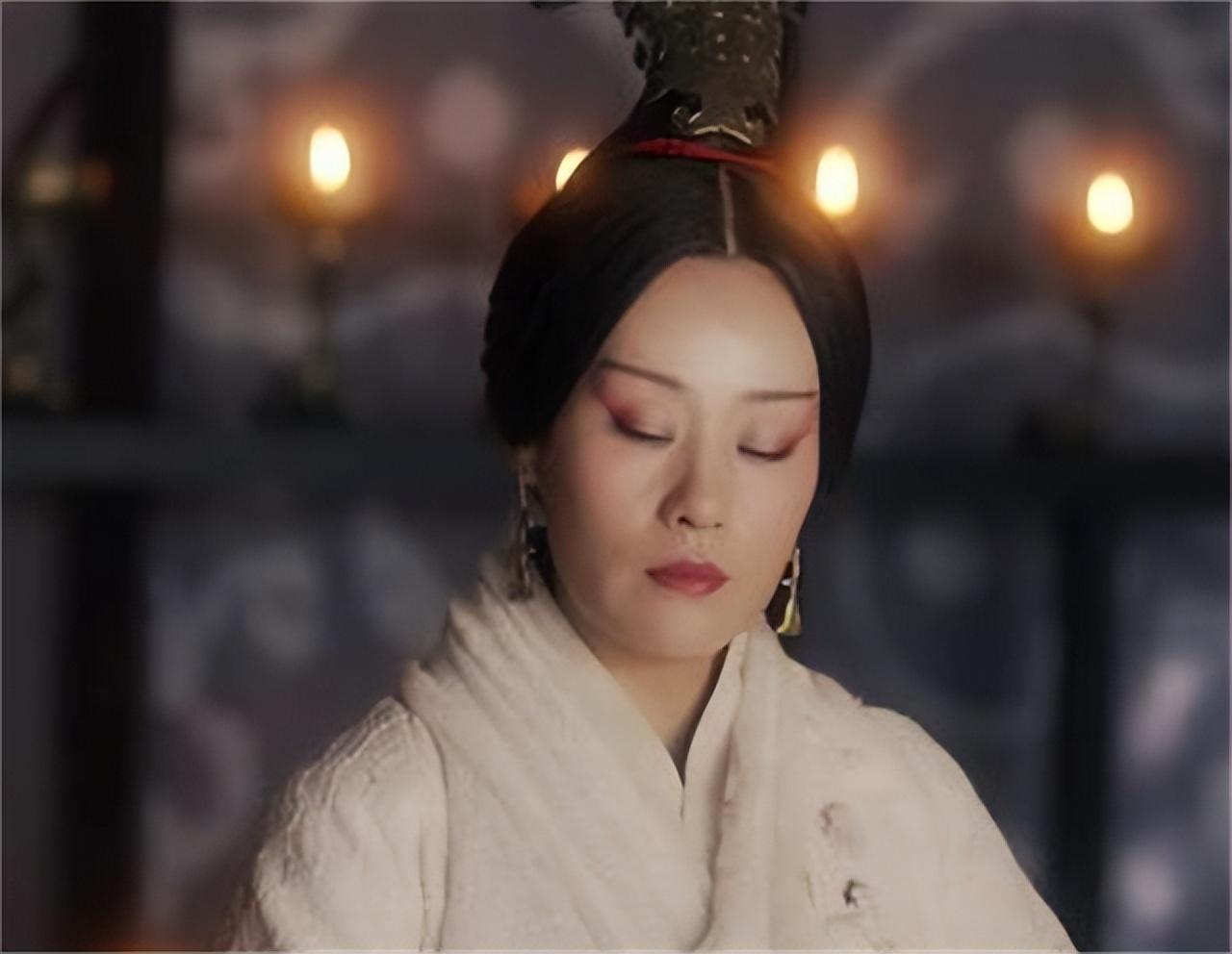 吕不韦和李斯谁是忠臣(吕不韦和李斯谁厉害)