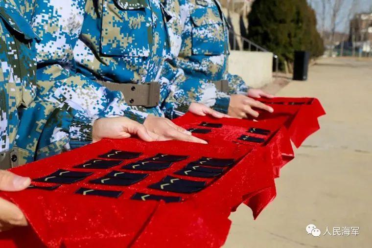 中国的军衔等级及标志(你了解我军士兵衔级制度吗?) 中国的军衔等级及标志(你了解我军士兵衔级制度吗?)