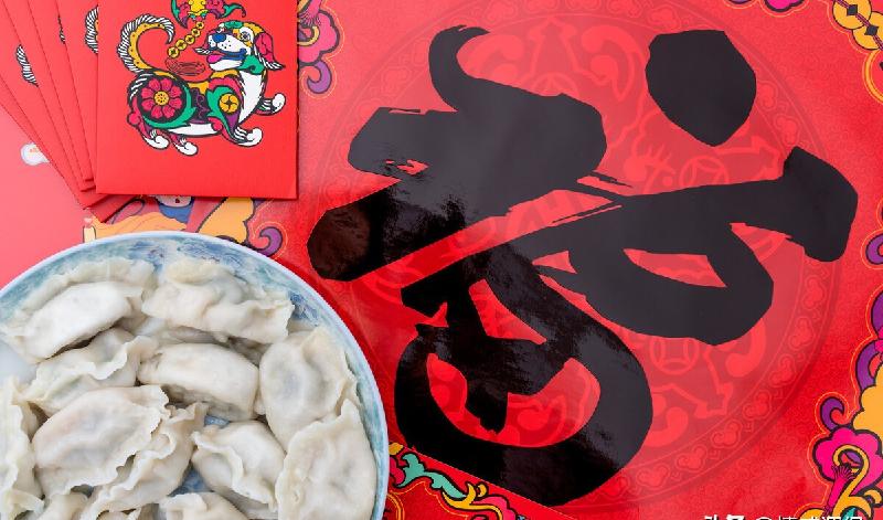 说女生是孔雀什么意思（男人说自己是孔雀女是什么意思）