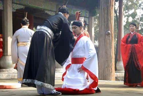 古代男子多少岁时行冠礼(冠礼是什么意思)