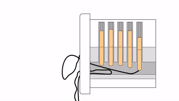 忘记带钥匙被锁在门外(出门忘带钥匙开锁小窍门)
