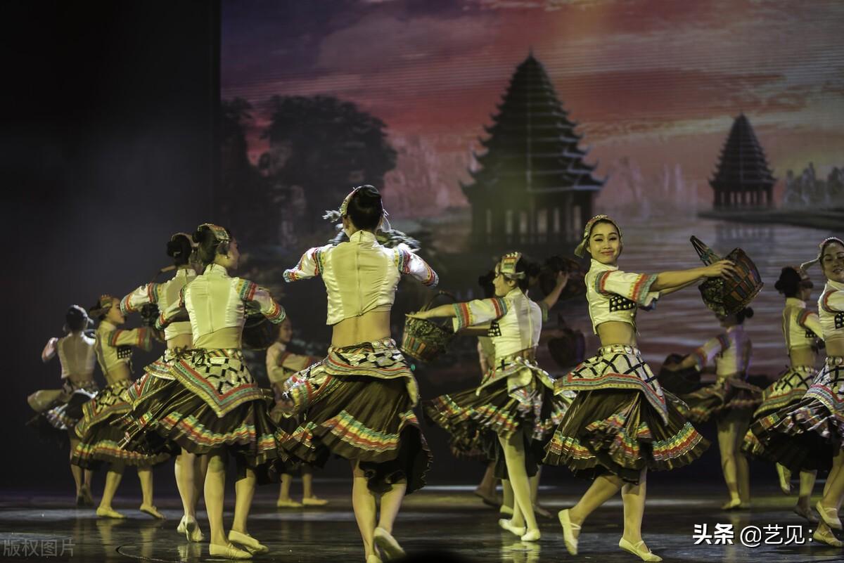 戏剧戏曲曲艺的区别（中国戏剧主要包括哪二类）