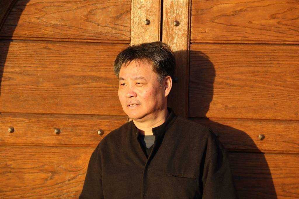 中国近代文学家的名人故事（中国著名作家及代表作品）(图10)