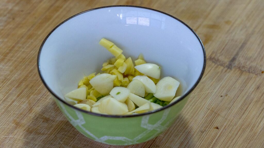 立春咬春吃什么蔬菜_吃春菜的习俗