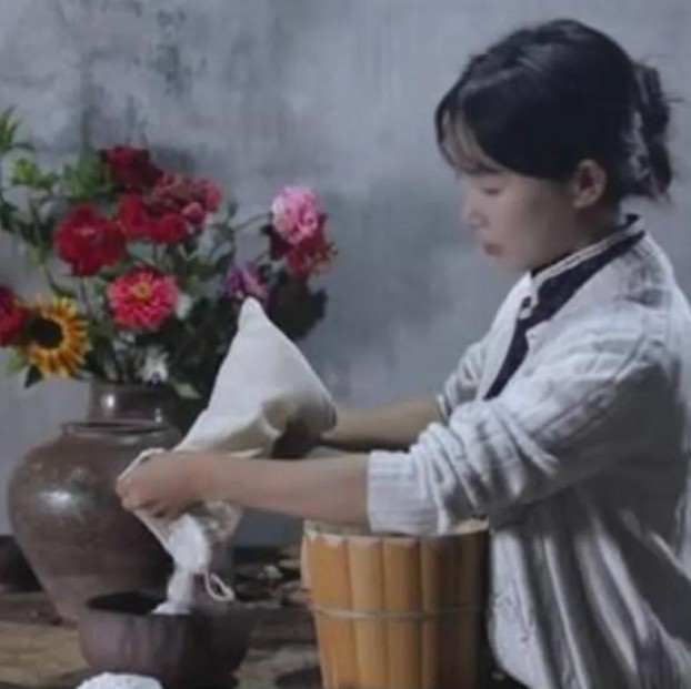 网红李子柒为什么停更呢，李子柒事件是怎么回事