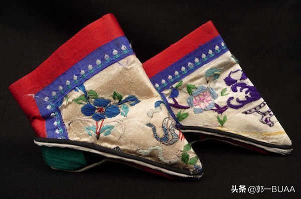 冯骥才三寸金莲原文 冯骥才三寸金莲中的(6)