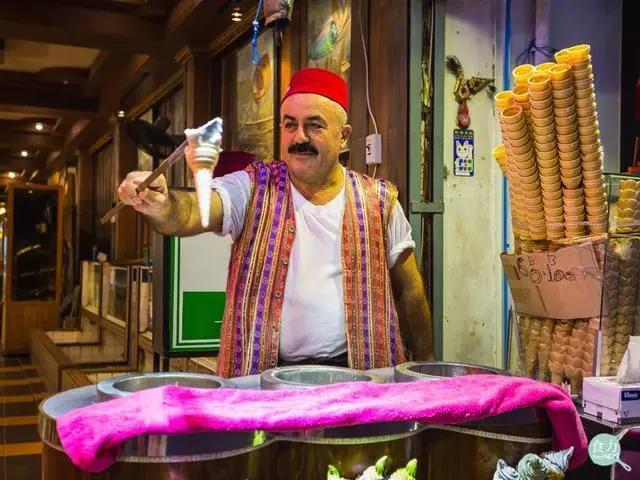 最坚韧的土耳其冰淇淋（世界冰淇淋巡礼）(9)