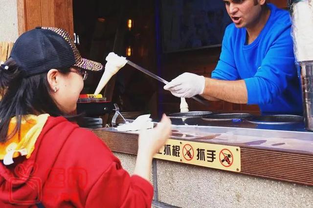 最坚韧的土耳其冰淇淋（世界冰淇淋巡礼）(14)