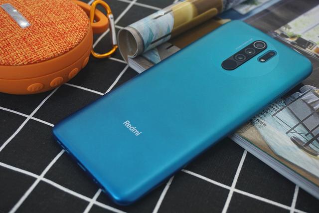 小米redmi评测蓝色（0202年小米最便宜的入门级智能机）(6)