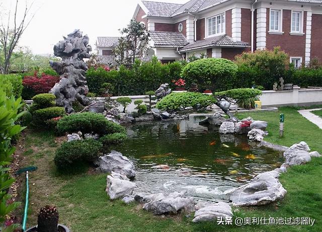 庭院三角形鱼池设计（38个庭院池塘设计案例）(26)