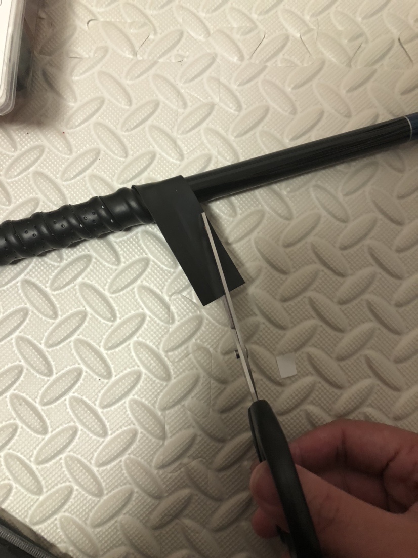 鱼竿吸汗带缠绕演示（吸汗带怎么缠鱼竿教程）