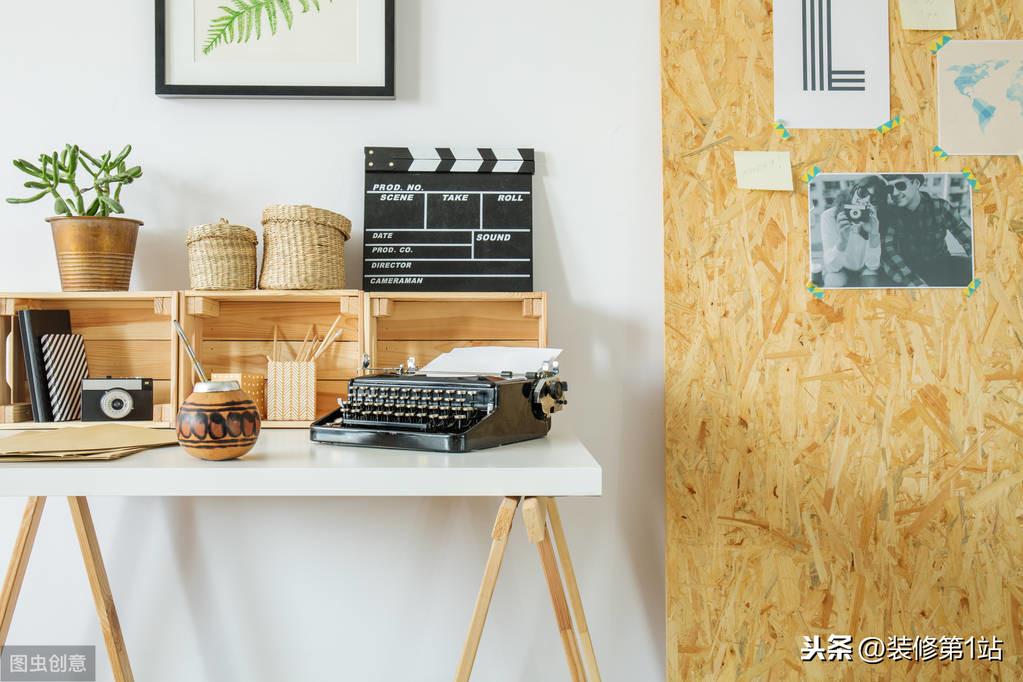 卧室书桌和床怎么摆放合理（书桌和床在一个房间怎么摆放最好）