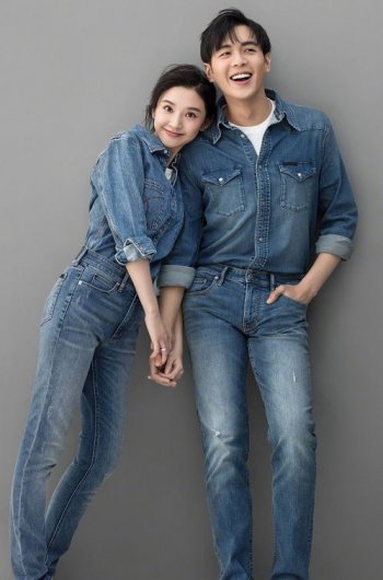 张若昀的老婆到底是谁,唐艺昕两人看上去就像姐弟一般