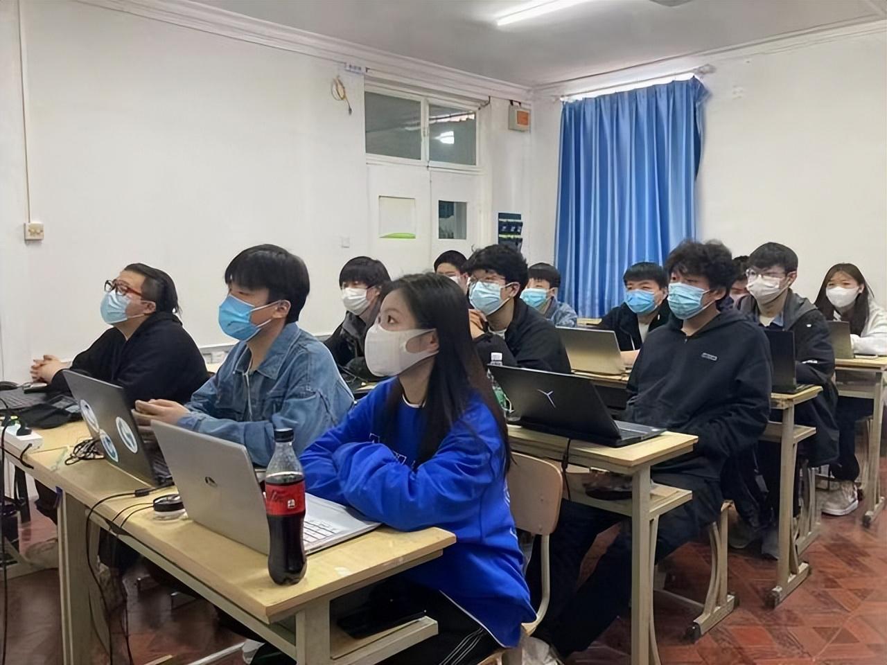 初中生读技校有用吗(技校一年学费大概多少钱)