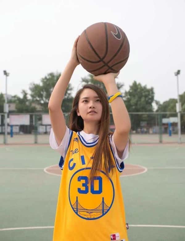 为什么很多女生喜欢库里（为什么那么多女生喜欢库里）