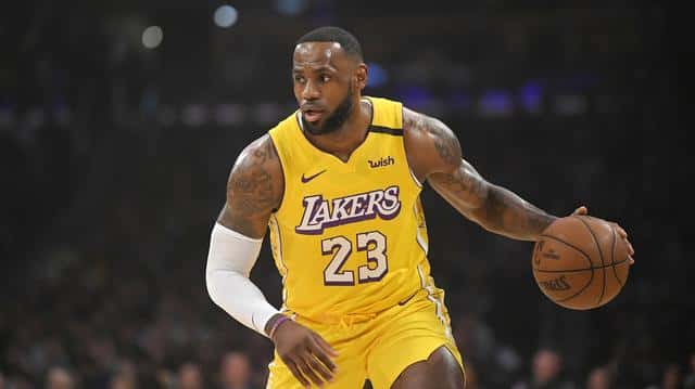 nba穿23号球衣的球员(23号球员是谁)