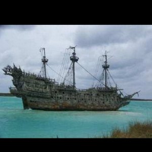 ​电影《加勒比海盗》中的飞翔的荷兰人号，真的有原型吗