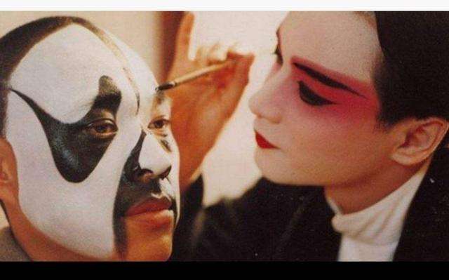 霸王别姬讲的什么故事(霸王别姬电影剧情详解)-