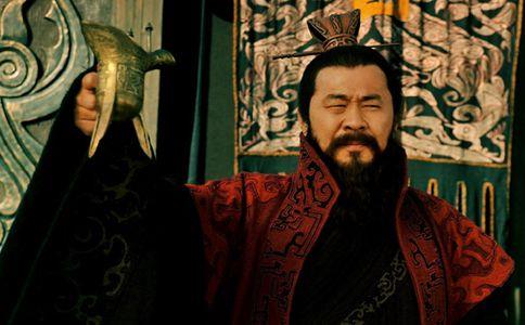 官渡之战当袁绍还处于优势的时候,为什么刘备却要跑掉?