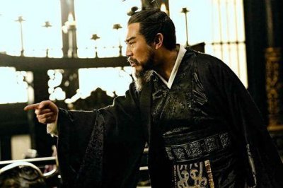 ​如果曹操接受吕布,吕布还会不会背叛曹操?