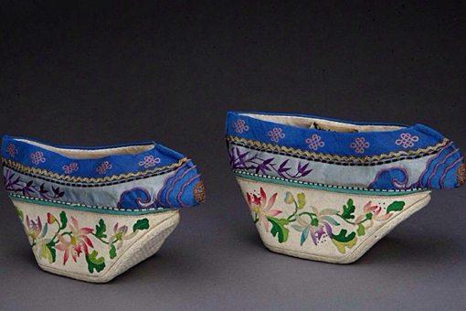 慈禧为什么爱穿花盆鞋?是为了掩饰一个缺点