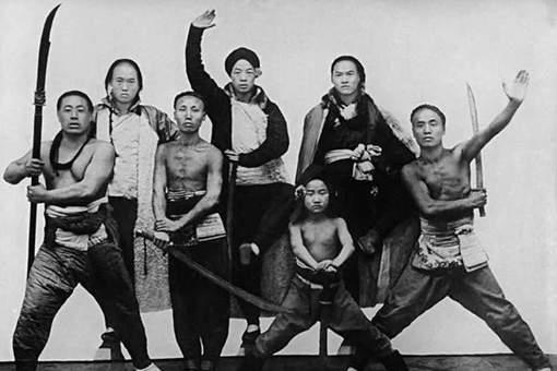 八国联军入侵清朝的时候为何没有国家帮助清朝?