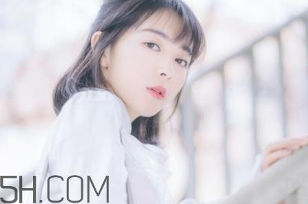 防晒乳需要卸妆吗？防晒喷雾能用多久？