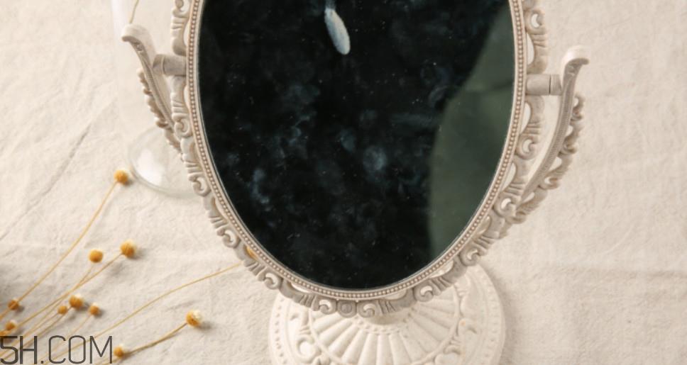 除了涂嘴巴润唇膏还可以怎么用