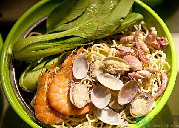 虾和樱桃能一起吃吗？虾和樱桃一起吃好不好？