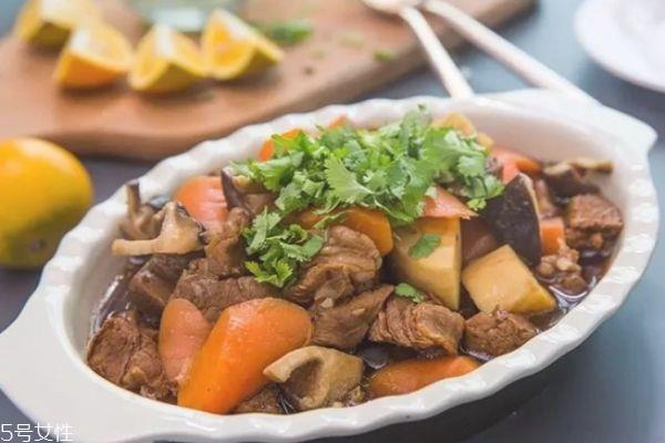 炖羊肉怎么做好吃 清炖羊肉最简单的做法