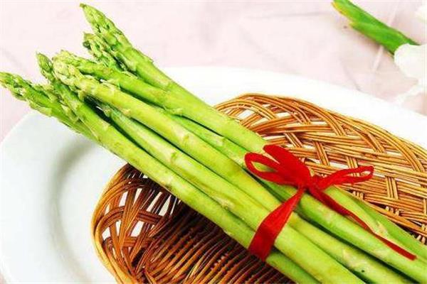 芦笋隔夜能吃吗 看保存情况