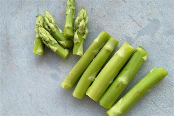 芦笋隔夜能吃吗 看保存情况