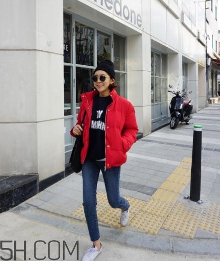 红色棉袄怎么搭配？红色棉服搭配图片