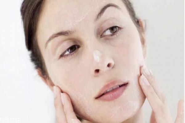 女生油性皮肤怎么改善 油皮清爽保湿水乳推荐