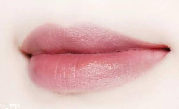 mac口红哪个色号好看又百搭？超全试色