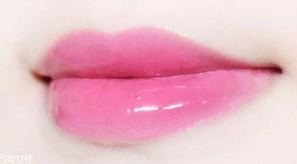 mac口红哪个色号好看又百搭？超全试色