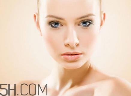 bobbi brown明星产品有哪些？bobbi brown胶囊气垫好用吗？