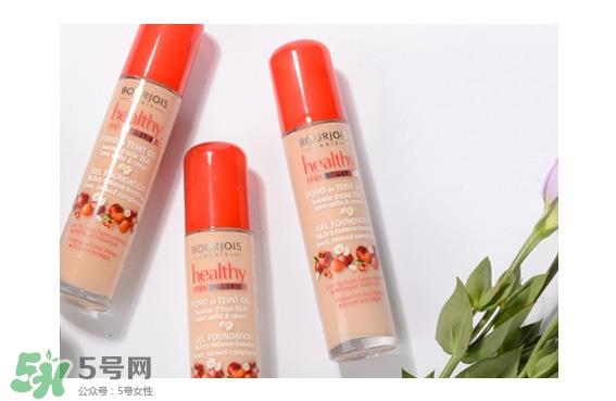 夏天用什么粉底液好_适合夏天用的粉底液