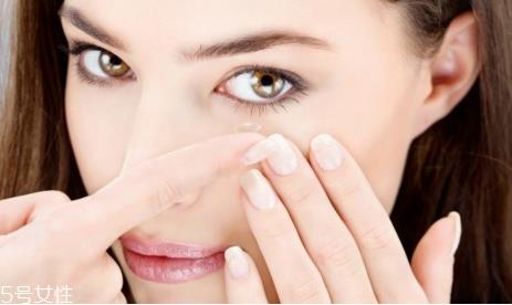 李圣经同款美瞳是什么牌子 天生瞳孔自带琥珀色