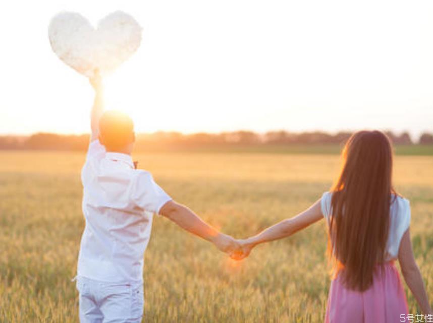 暧昧期为什么男的特意不回你的信息 暧昧期为什么会难过 暧昧期为什么男的特意不回你的信息 暧昧期为什么会难过