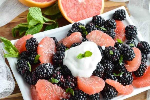 黑莓颜色发红是怎么回事 黑莓什么颜色才正常 黑莓颜色发红是怎么回事 黑莓什么颜色才正常