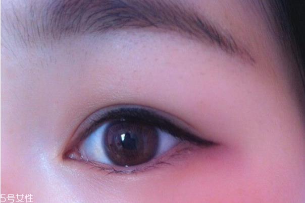 内双如何画眼线图解 内双如何画好内眼线